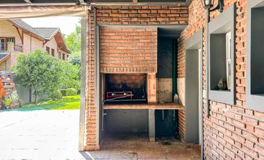 Casa en venta 4 dormitorios Las Lomas de San Isidro con Quincho, Pileta y Cocheras