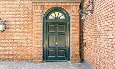 Casa en venta 4 dormitorios Las Lomas de San Isidro con Quincho, Pileta y Cocheras