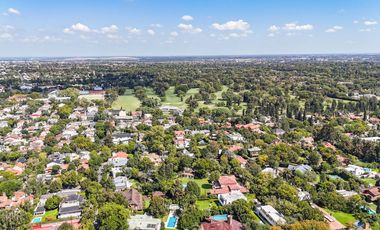 Casa en venta 4 dormitorios Las Lomas de San Isidro con Quincho, Pileta y Cocheras