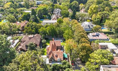 Casa en venta 4 dormitorios Las Lomas de San Isidro con Quincho, Pileta y Cocheras