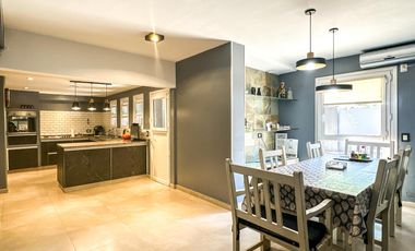 Casa en venta 4 dormitorios Las Lomas de San Isidro con Quincho, Pileta y Cocheras