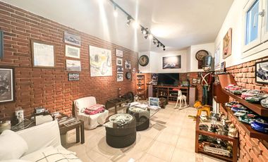 Casa en venta 4 dormitorios Las Lomas de San Isidro con Quincho, Pileta y Cocheras