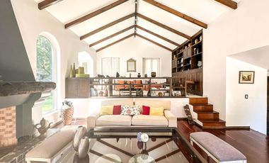 Casa en venta 4 dormitorios Las Lomas de San Isidro con Quincho, Pileta y Cocheras