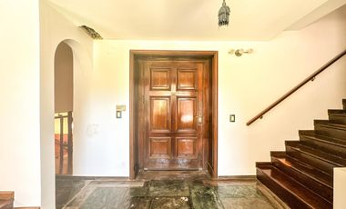 Casa en venta 4 dormitorios Las Lomas de San Isidro con Quincho, Pileta y Cocheras