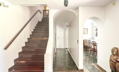Casa en venta 4 dormitorios Las Lomas de San Isidro con Quincho, Pileta y Cocheras