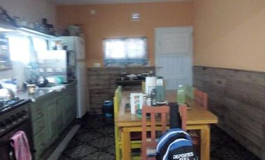 Casa en  Calle 513N 2266  Barrio Gobernador Costa .  Florencio Varela