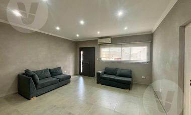Casa en venta - Barrio La Alameda, Canning