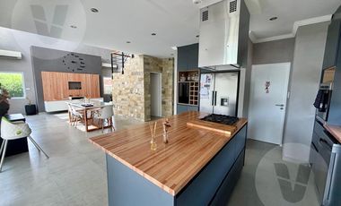 Casa en venta - Barrio La Alameda, Canning