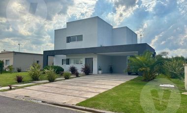 Casa en venta - Barrio La Alameda, Canning