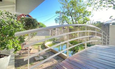 - Departamento tres ambientes de categoría en venta-