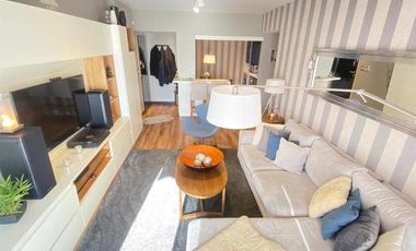 - Departamento tres ambientes de categoría en venta-