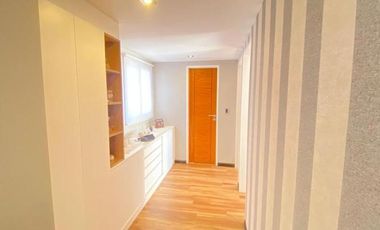 - Departamento tres ambientes de categoría en venta-