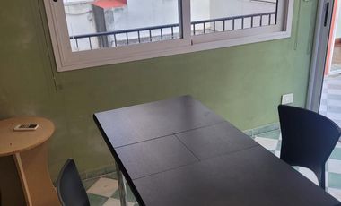 Departamento en Carlos Pellegrini 1000 contrafrente 4to Piso
