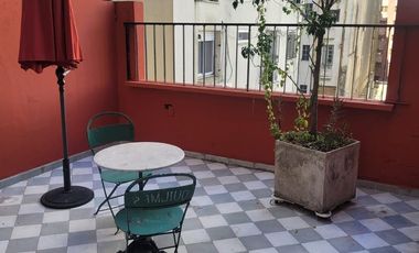Departamento en Carlos Pellegrini 1000 contrafrente 4to Piso