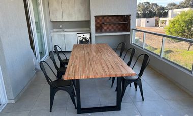 Departamento de tres ambientes a estrenar se vende  totalmente amoblado con renta