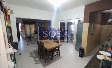 CASA MAS 2 DEPARTAMENTO Calle: Martinez Nº 175 (G. Catan)