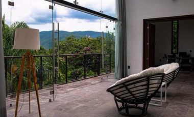Casa de las Aves: Un Refugio de Lujo en el Corazón de la Naturaleza, Un Hogar Único a la Venta en Malinalco.