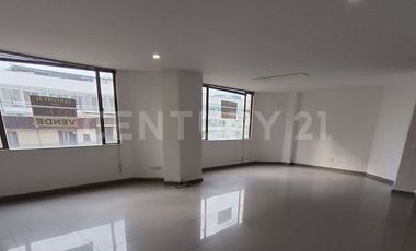 Oficina para venta en El Lago