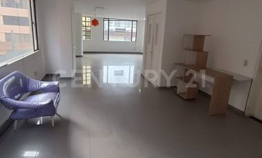 Oficina para venta en El Lago