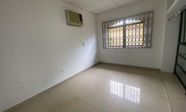 Casa rentera en Venta en La Chala Callejón 2, Sur de GYE  AdrM
