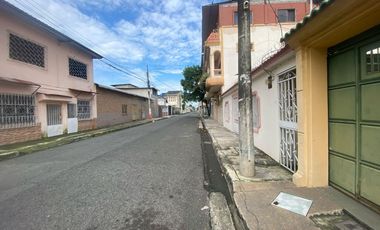 Casa rentera en Venta en La Chala Callejón 2, Sur de GYE  AdrM