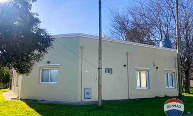 CASA EN VENTA 4 AMBIENTES EN CAÑUELAS