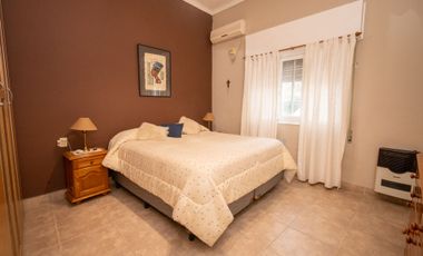 CASA 3 DORMITORIOS - SARGENTO CABRAL