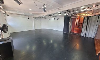 Casa Comercial de 3 Pisos