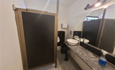 Casa Comercial de 3 Pisos