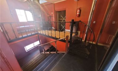 Casa Comercial de 3 Pisos