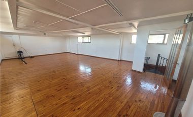 Casa Comercial de 3 Pisos