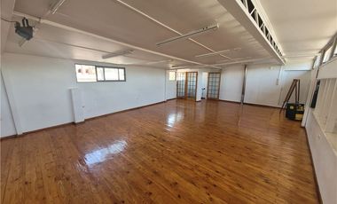 Casa Comercial de 3 Pisos