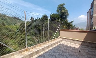 CASA EN ENVIGADO - LAS ANTILLAS