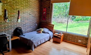 🏡 CASA EN VENTA UBICADA EN EL RETIRO SECTOR COLEGIO VERMONT