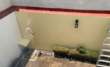 SE RENTA CASA EN JARDINES DE SAN MATEO