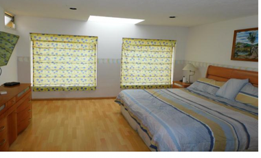 SE RENTA CASA EN JARDINES DE SAN MATEO