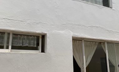 SE RENTA CASA EN JARDINES DE SAN MATEO