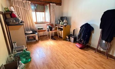 CASA VENTA 3 AMBIENTES Coronel Perdriel 2865 C/COCHERA (REMEDIOS DE ESCALADA)