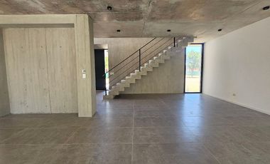 Casa en venta y alquiler Country Terravista  General Rodriguez