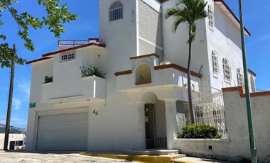 CASA EN CONDOMINIO CON VISTA AL MAR EN CONDESA ACAPULCO