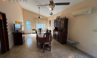 VENTA CASA EN FUNES DE 2 DORMITORIOS
