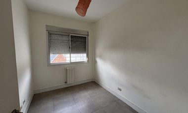 Muy buen departamento con excelentes accesos de 3 ambientes. San Isidro