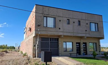 Se alquila, departamento equipado, B° Altos de Senillosa.