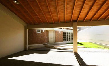 Casa Alquiler comercial en quinta sección.  Excelente oportunidad