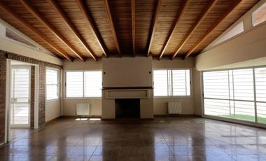 Casa Alquiler comercial en quinta sección.  Excelente oportunidad
