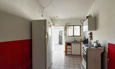 Buenos Aires 2069-Casa 2 dormitorios PATIO EXCLUSIVO PARRILLERO Villa Gobernador Gálvez
