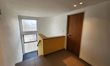 Venta Oficina 122 m2 con 2 cocheras Centro de San Isidro