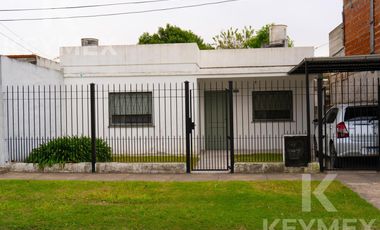 Casa en venta 3 Ambientes con parque, Berazategui