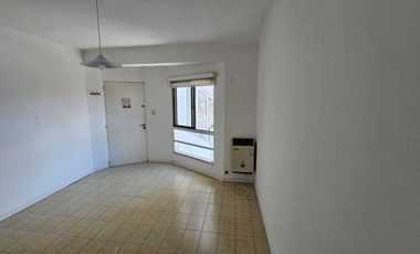 Departamento en alquiler, zona Centro 2 habitaciones y cochera