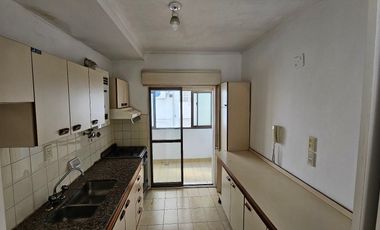Departamento en alquiler, zona Centro 2 habitaciones y cochera